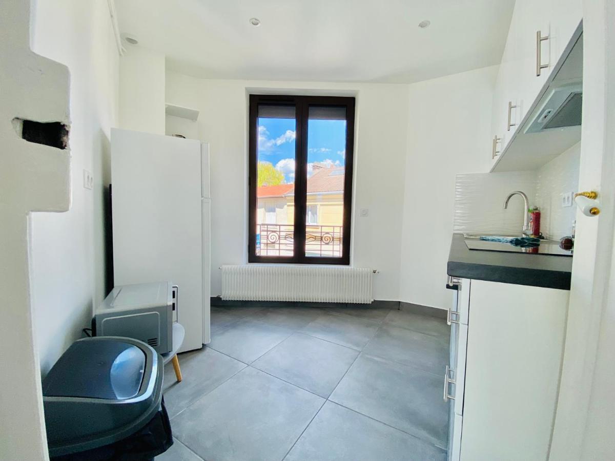 Cozy Appart'3 - Centre Ville & Proche Gare - Cozy Houses Massy  Exterior foto